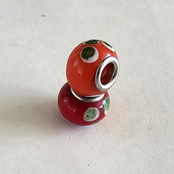 📿 Glass Blown Flower Beads - Picture 3 of 6